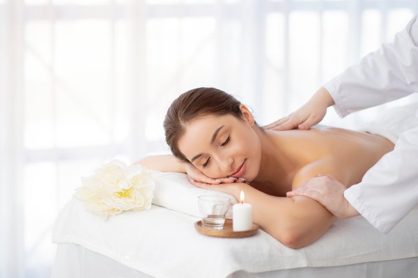 Découvrez les techniques de massage relaxant à bordeaux